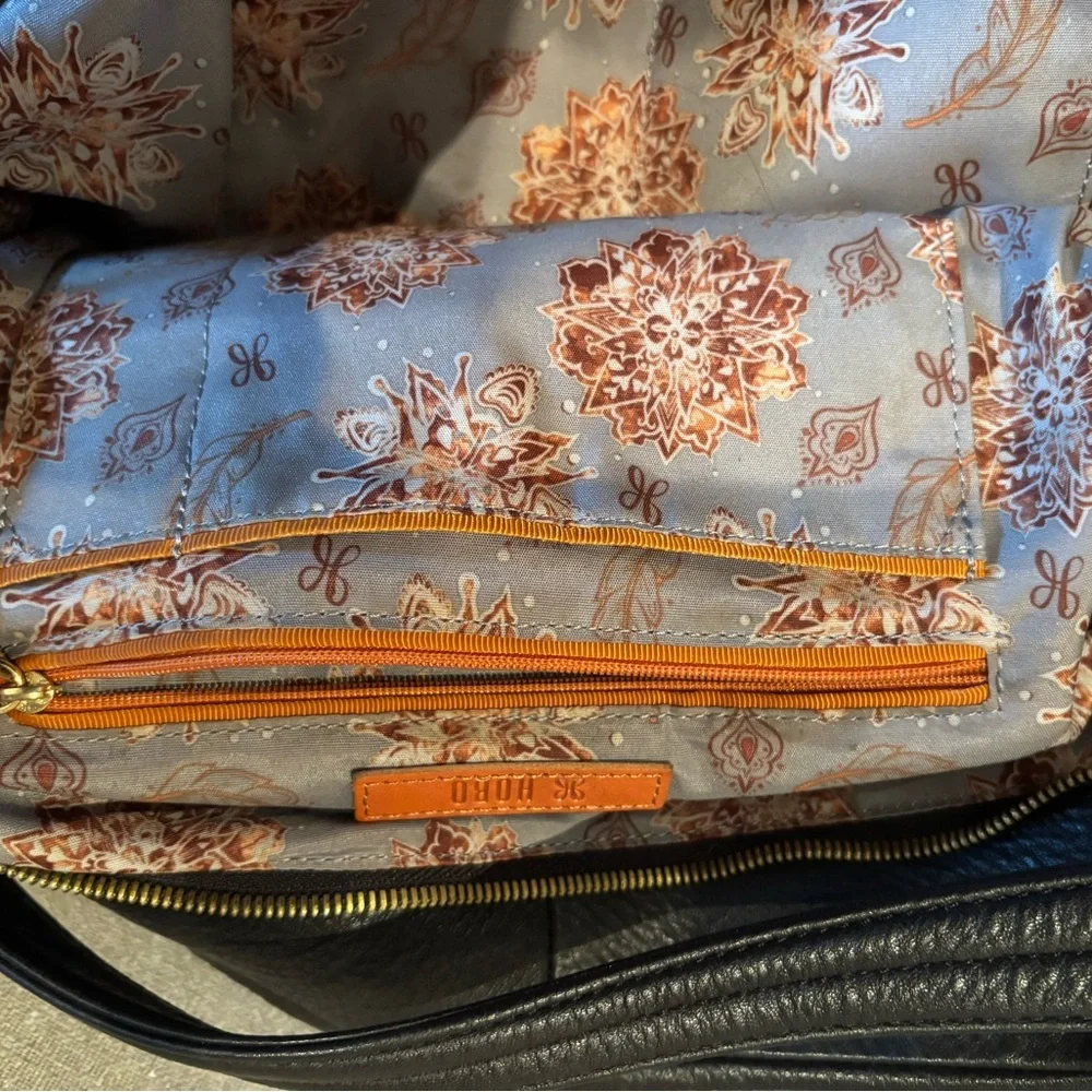 HOBO Classic Black Leather Bag - Picture 10 of 14